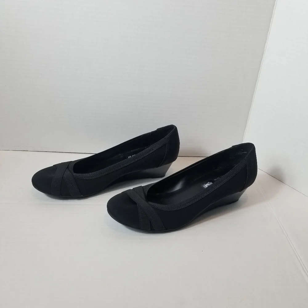 EAST 5TH FLEX FORM BLACK WEDGE DRESS SHOE SIZE 7.5